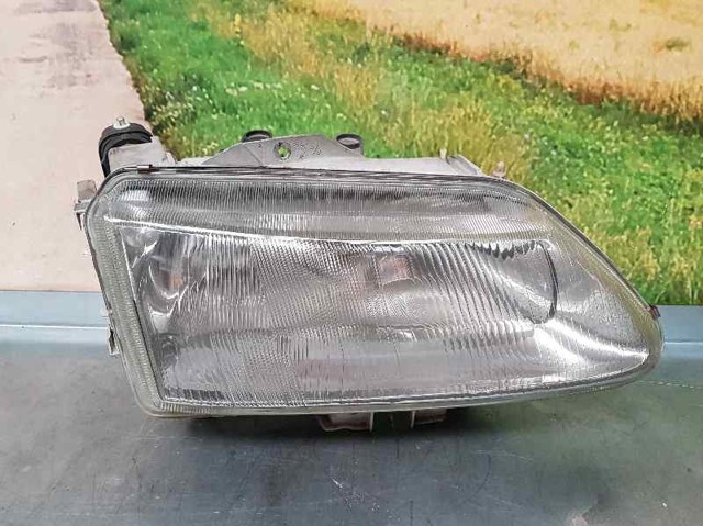 Luz direita 7700820119 RENAULT