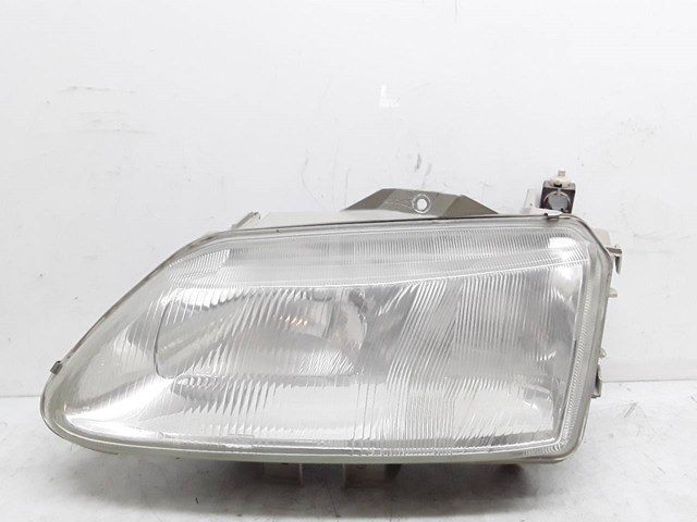Luz esquerda 7700820122 RENAULT