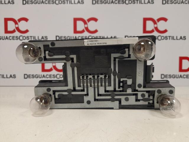 Lanterna traseira esquerda 7700827551 RENAULT