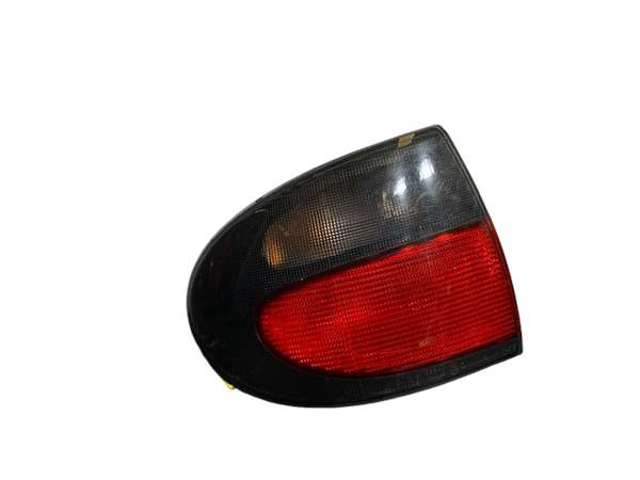 Lanterna traseira esquerda externa 7700838530 RENAULT