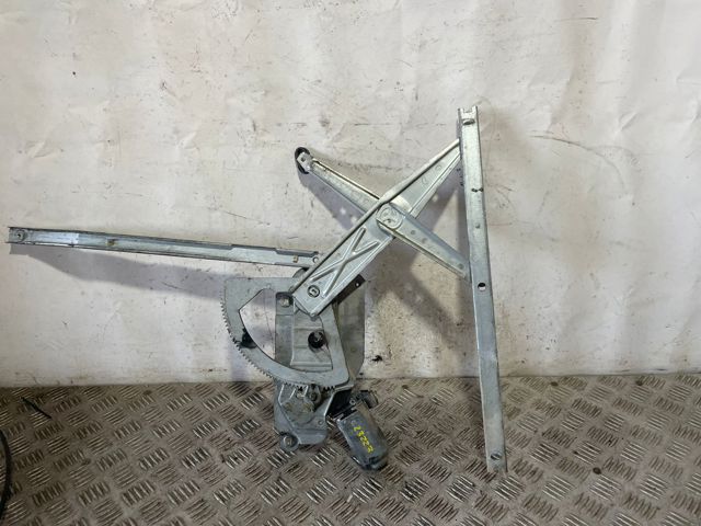 Mecanismo de acionamento de vidro da porta dianteira direita 7700848413 RENAULT