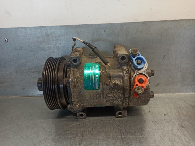 Compressor de aparelho de ar condicionado 7700859676 RENAULT