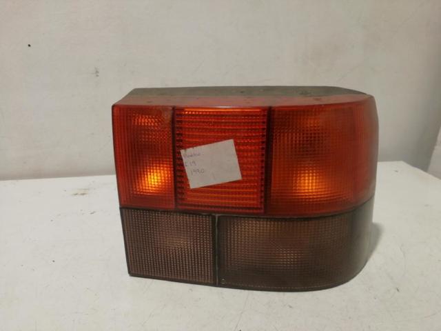 Vidro da luz traseira direita 7701033782 RENAULT