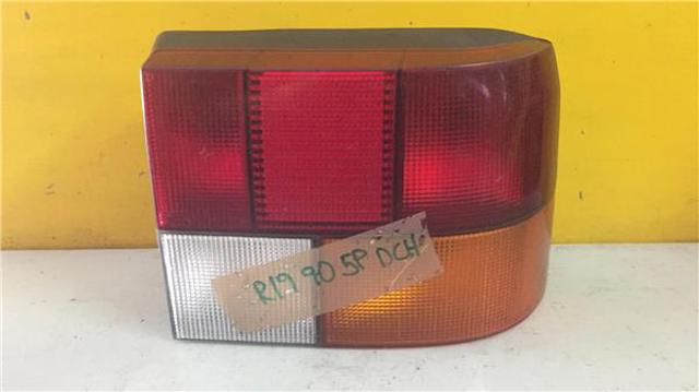 Vidro da luz traseira direita 7701033782 RENAULT