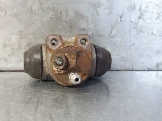 Cilindro traseiro do freio de rodas de trabalho 7701035476 RENAULT