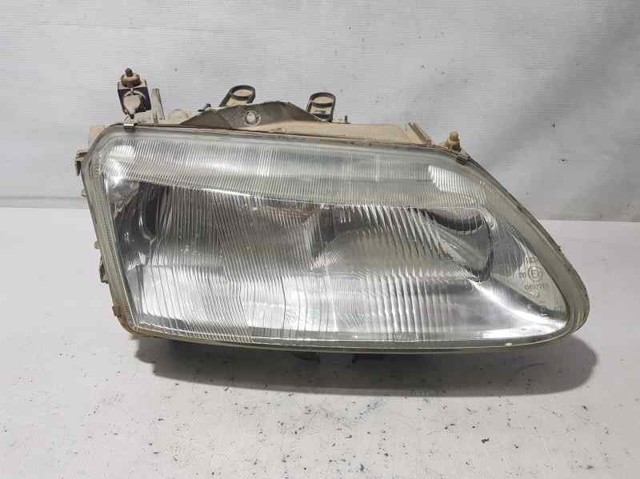 Luz direita 7701038262 RENAULT