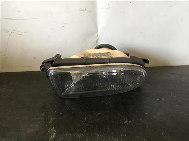 Luzes de nevoeiro esquerdas 7701040680 RENAULT