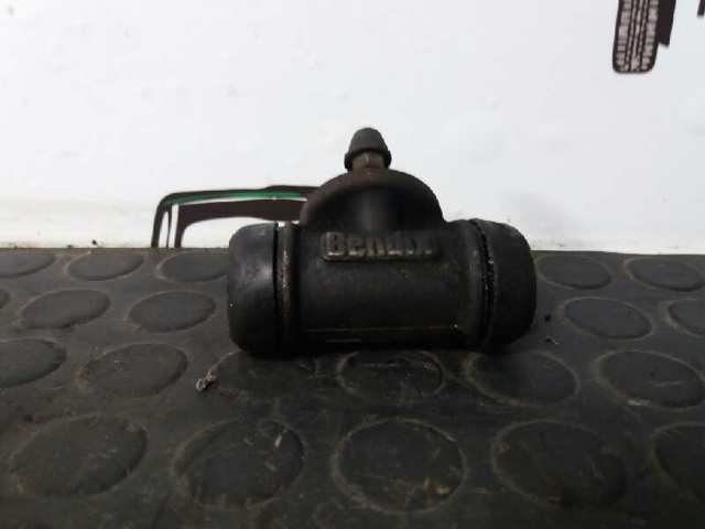 Cilindro traseiro do freio de rodas de trabalho 7701040850 RENAULT