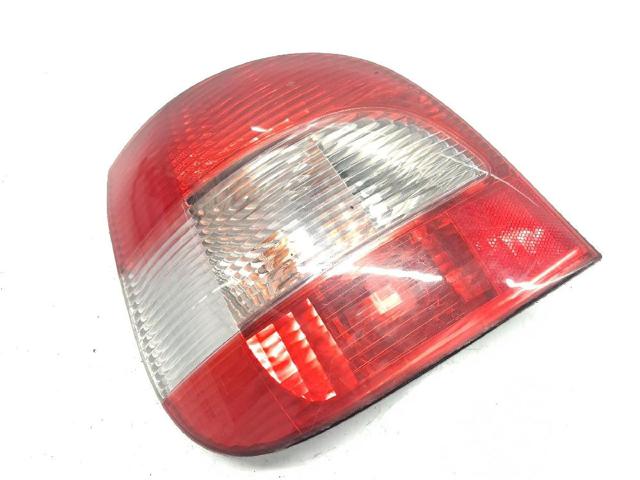 Lanterna traseira esquerda 7701042406 RENAULT