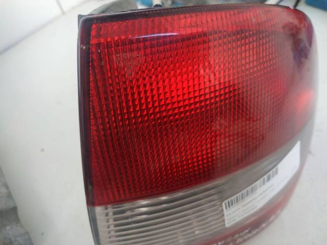 Lanterna traseira direita externa 7701042629 RENAULT