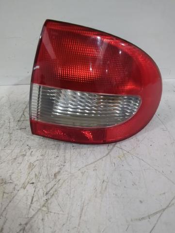 Lanterna traseira direita externa 7701042629 RENAULT
