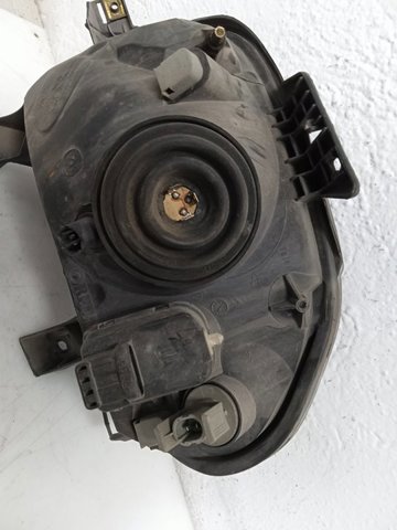 Luz direita 7701045994 RENAULT