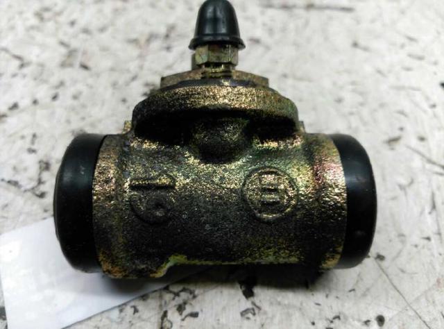 Cilindro traseiro do freio de rodas de trabalho 7701047236 RENAULT