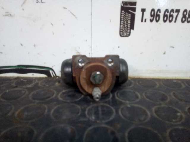 Cilindro traseiro do freio de rodas de trabalho 7701047236 RENAULT