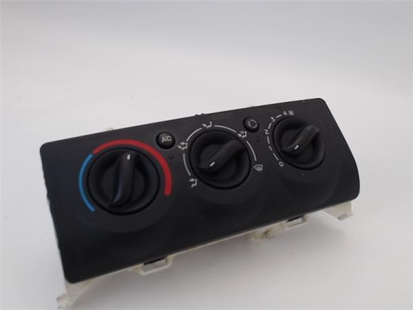 7701049075 Renault (RVI)