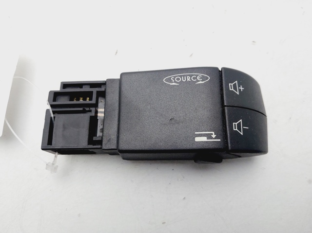 7701049643 Renault (RVI)