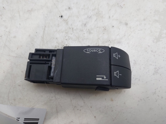 7701049643 Renault (RVI)
