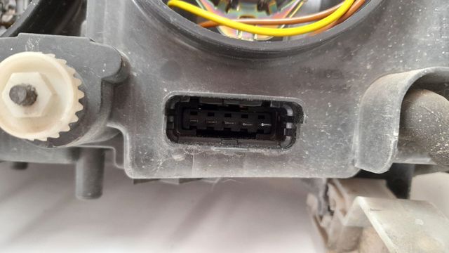 Luz direita 7701053980 RENAULT