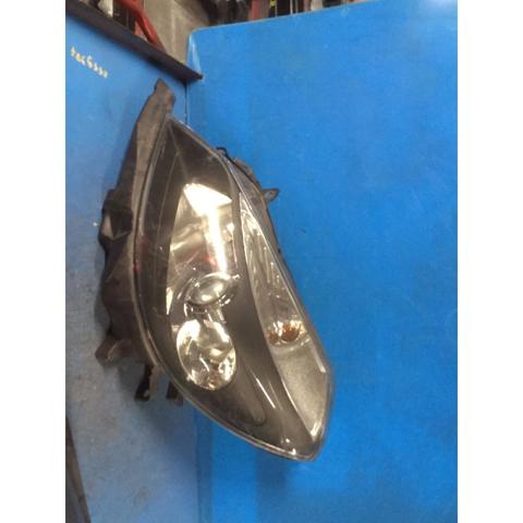 Luz esquerda 7701061075 RENAULT
