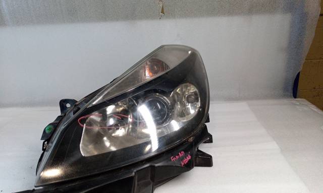 Luz esquerda 7701061075 RENAULT