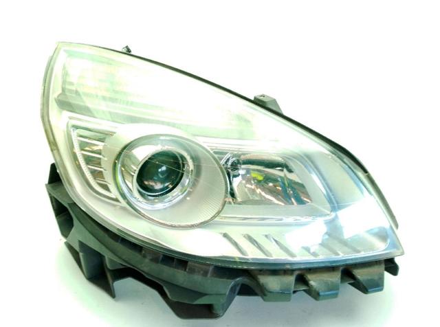 Luz direita 7701065914 RENAULT
