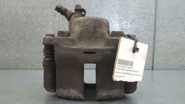 Suporte do freio dianteiro direito 7701201770 RENAULT