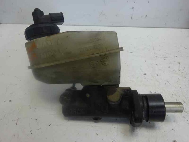 Cilindro mestre do freio 7701204610 RENAULT