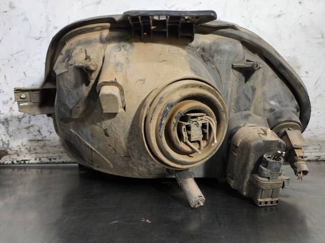 Luz direita 7701697618 RENAULT