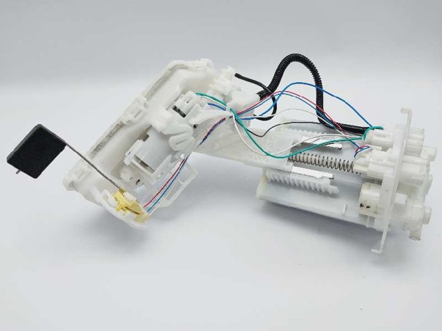 Módulo de bomba de combustível com sensor do nível de combustível Toyota Yaris P21 ao melhor preço