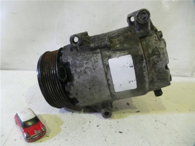7711135104 Renault (RVI)