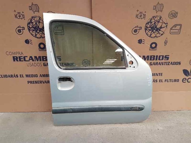 Porta dianteira direita 7751471747 RENAULT