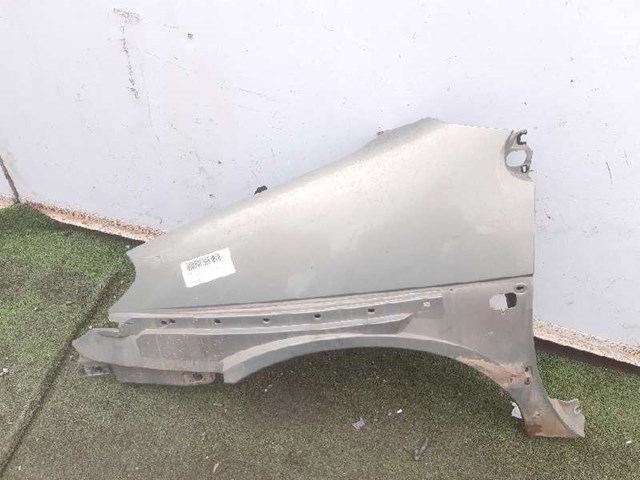 Pára-lama dianteiro esquerdo 7751474881 RENAULT
