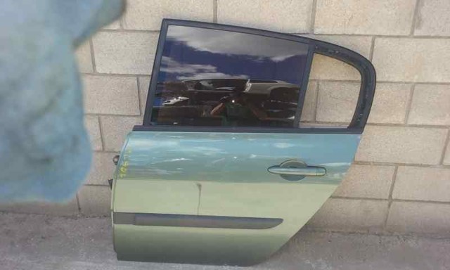 Porta traseira esquerda 7751475033 RENAULT