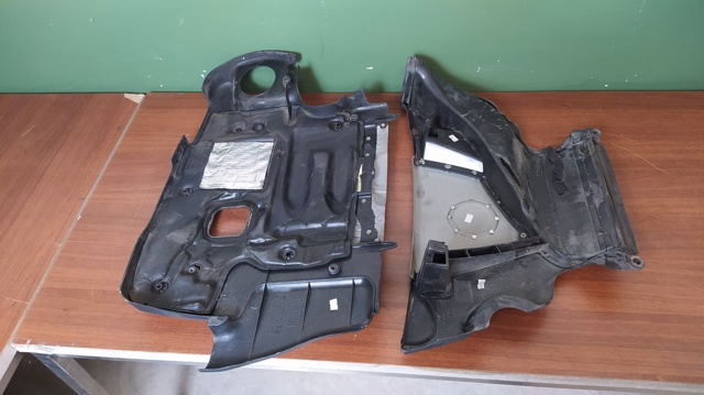 Tampa de motor decorativa 7787330 BMW