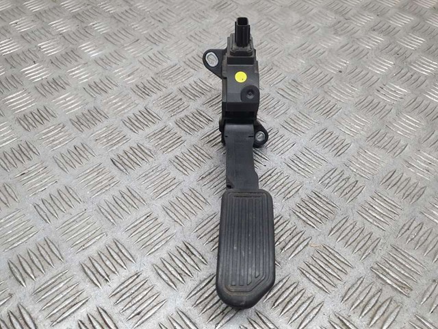 781100W040 Toyota