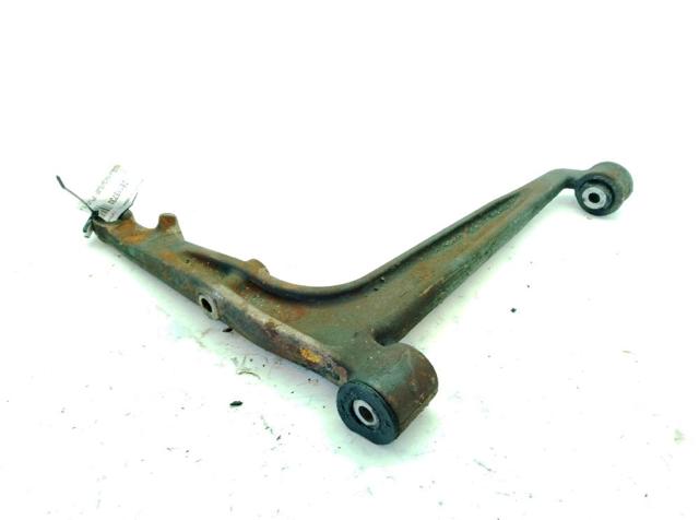 Braço oscilante inferior direito de suspensão dianteira 7D0407152A VAG