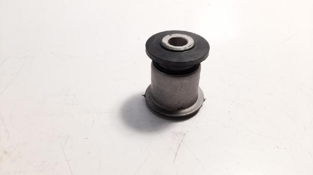 Bloco silencioso dianteiro do braço oscilante inferior 7D0407183 VAG