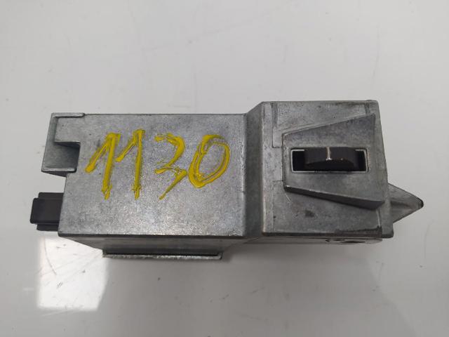 7G913F880 Ford
