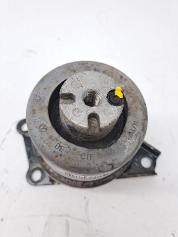 Coxim (suporte) direito de motor 7H0199256F VAG