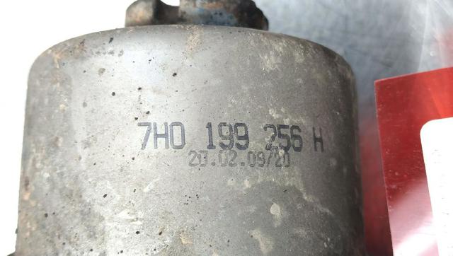 Coxim (suporte) direito de motor 7H0199256H VAG