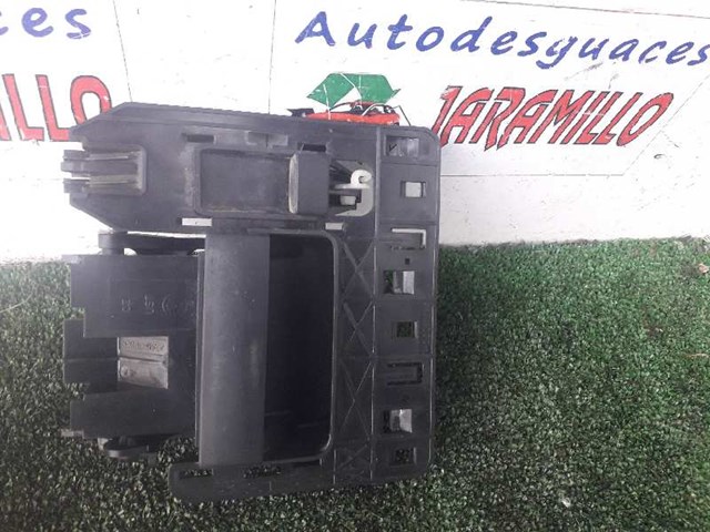 Puxador interno de tampa de porta-malas (de 3ª/5ª porta traseira) 7H0829309C VAG