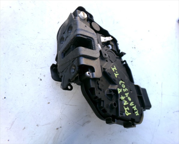 7H5A26412AC Land Rover