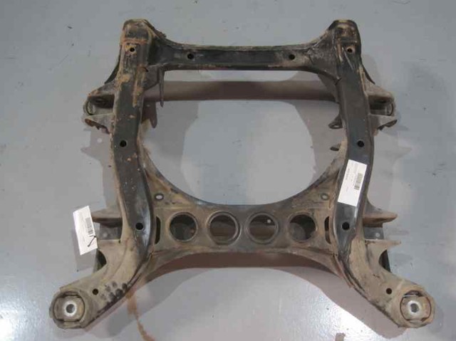 Viga de suspensão dianteira (plataforma veicular) 7L0400025 VAG