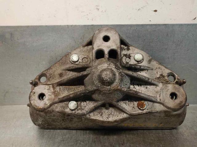 Consola traseira de fixação de braço oscilante dianteiro 7L0412391B VAG