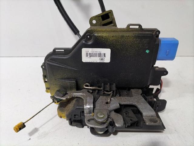 Fecho da porta traseira direita 7L0839016D VAG