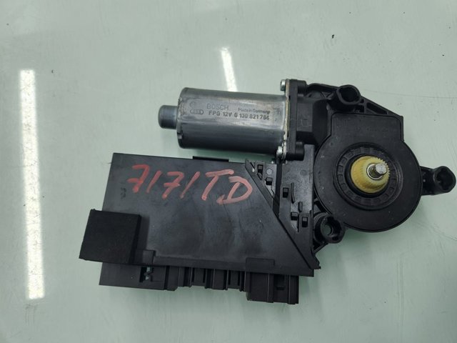 Motor de acionamento de vidro da porta traseira direita 7L0959794A PORSCHE