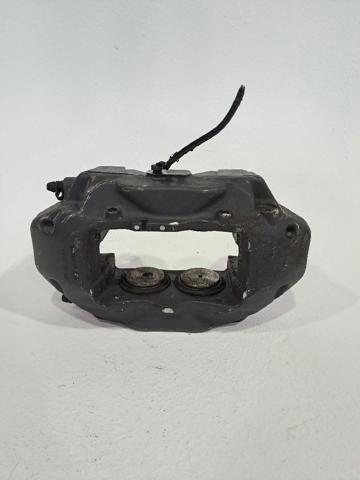 Suporte do freio dianteiro direito 7L6615150A VAG