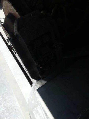 Suporte do freio traseiro direito 7L6615424L VAG