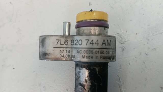7L6820744AM VAG