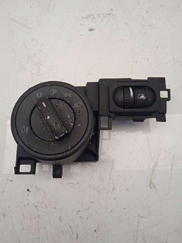 7L6858903T VAG